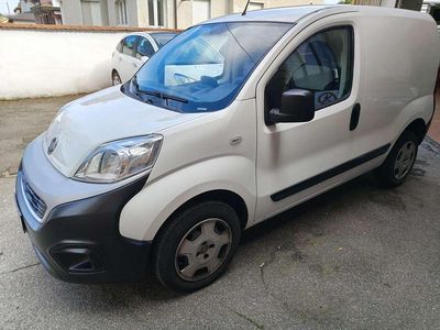 Begagnad Fiat Fiorino 77 HK (56 kW) 2020 Vit Minibuss
