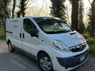 Usata Opel Vivaro 2013 Bianco Monovolume