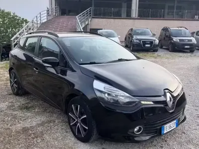 Käytetty Renault Clio GrandTour 75 HP (55 kW) 2014 Musta Farmari