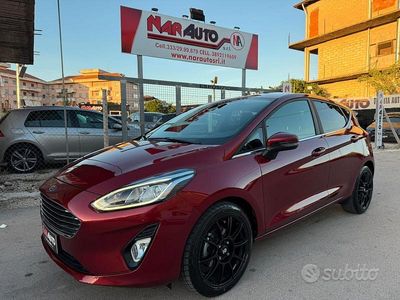 Usata Ford Fiesta Titanium 86 CV (63 kW) 2018 Marrone Berlina