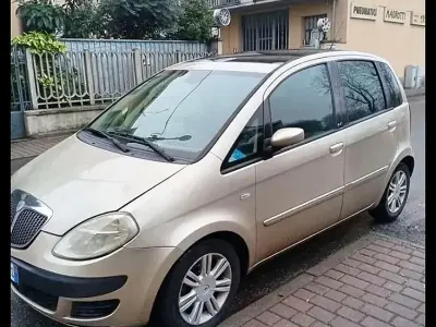 Brugt Lancia Musa 101 HK (74 kW) 2005 Gul MPV