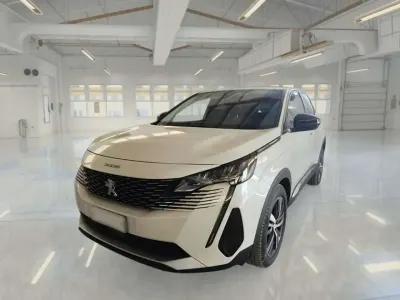 Usata Peugeot 3008 Allure 131 CV (96 kW) 2023 Bianco SUV