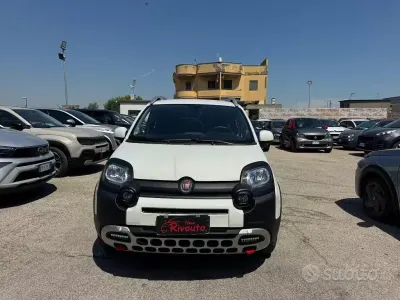 Usata Fiat Panda Cross Cross 69 CV (50 kW) 2022 Bianco Utilitaria