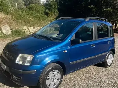 Usata Fiat Panda 70 CV (51 kW) 2004 Blu Utilitaria