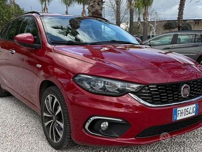 Usata Fiat Tipo Lounge 120 CV (88 kW) 2017 Rosso Station wagon