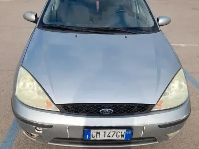 Usata Ford Focus 100 CV (73 kW) 2004 Grigio Berlina
