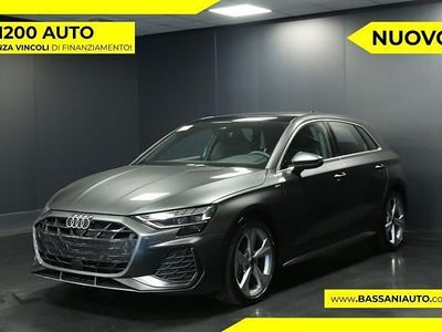 Nuova Audi A3 S-Line 150 CV (110 kW) 2025 Grigio Berlina