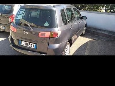 Begagnad Mazda 2 68 HK (50 kW) 2002 Grå Minibuss