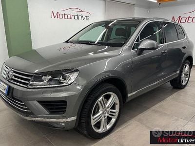 Usata VW Touareg 204 CV (150 kW) 2015 Grigio SUV