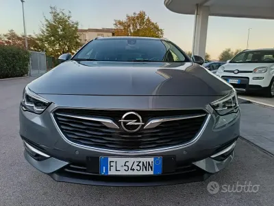 Usata Opel Insignia Cosmo 170 CV (125 kW) 2017 Grigio Station wagon