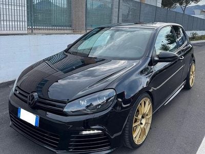 Begagnad VW Golf VI R 272 HK (200 kW) 2010 Svart Halvkombi