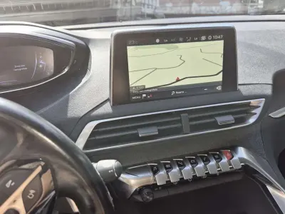 Usata Peugeot 5008 Active 120 CV (88 kW) 2017 SUV