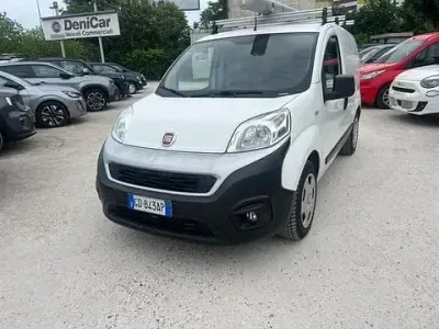 Gebraucht Fiat Fiorino 95 PS (69 kW) 2020 Weiß Van / Kleinbus