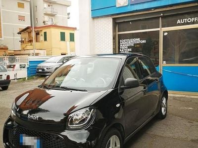 Usata Smart ForFour Electric Drive 60 kW (82 CV) 2020 Nero Berlina