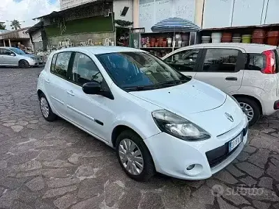 Brugt Renault Clio II 64 HK (47 kW) 2010 Hvid Sedan
