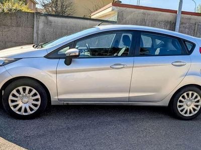 Usata Ford Fiesta Titanium 60 CV (44 kW) 2013 Argento Utilitaria