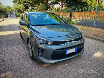 Usata Kia Rio 84 CV (61 kW) 2017 Berlina