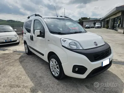 Usata Fiat Qubo Lounge 70 CV (51 kW) 2018 Bianco Monovolume