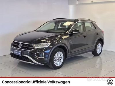 Usado VW T-Roc Life 110 CV (80 kW) 2022 Negro SUV