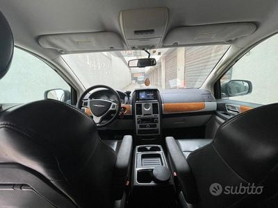 Usata Chrysler Grand Voyager 163 CV (119 kW) 2008 Blu Monovolume