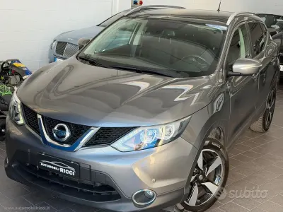 Usata Nissan Qashqai 116 CV (85 kW) 2016 Grigio SUV