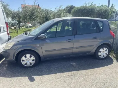 Usata Renault Scénic 78 CV (57 kW) 2006 Grigio Monovolume