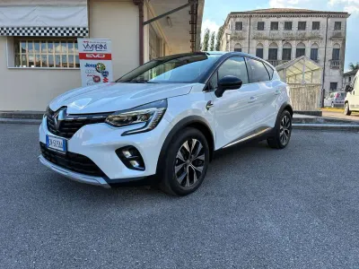 Usata Renault Captur Techno 94 CV (69 kW) 2023 Bianco SUV