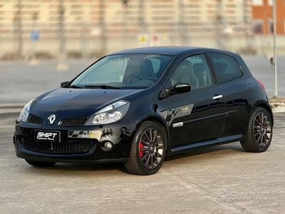 Usata Renault Clio III R.S. 197 CV (144 kW) 2008 Nero Utilitaria
