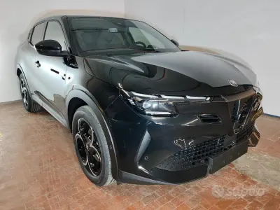Nouvelle Alfa Romeo Junior Edizione Speciale 136 ch (100 kW) 2026 Noir SUV