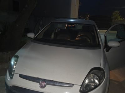 Usata Fiat Grande Punto 75 CV (55 kW) 2011 Bianco Utilitaria