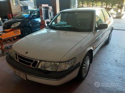 Usata Saab 900 131 CV (96 kW) 1996 Bianco Utilitaria