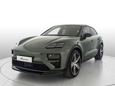 Usata Porsche Macan Turbo 144 kW (197 CV) 2025 Verde aventurine metallizzato SUV