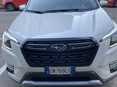 Usata Subaru Forester 150 CV (110 kW) 2023 Bianco SUV