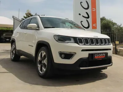 Käytetty Jeep Compass Limited 120 HP (88 kW) 2019 Valkoinen Katumaasturi