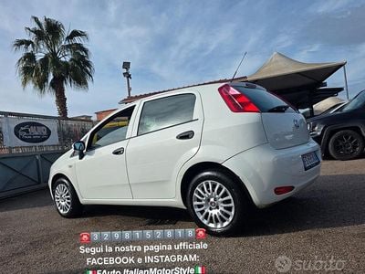 Usata Fiat Punto Young 77 CV (56 kW) 2016 Bianco Berlina