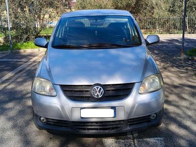 Begagnad VW Fox Sport 69 HK (50 kW) 2006 Grå Halvkombi
