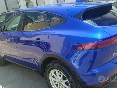 Usado Jaguar E-Pace 150 CV (110 kW) 2018 Azul SUV