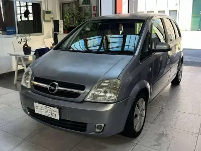 Usata Opel Meriva Enjoy 101 CV (74 kW) 2004 Opaco Monovolume