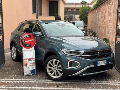 Usata VW T-Roc Style 150 CV (110 kW) 2022 Blu SUV
