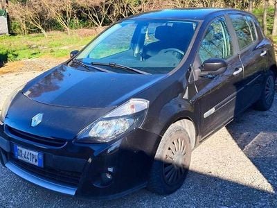 Usata Renault Clio II Dynamique 75 CV (55 kW) 2009 Nero Berlina