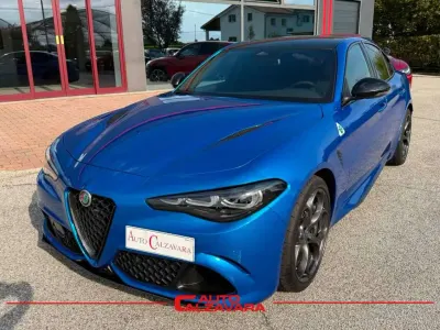 Nuova Alfa Romeo Giulia Quadrifoglio 519 CV (381 kW) 2026 Blu misano Berlina