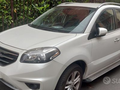 Usata Renault Koleos 150 CV (110 kW) 2012 Bianco SUV