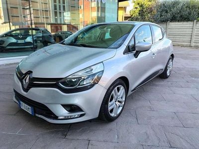 Begagnad Renault Clio IV Intens 90 HK (66 kW) 2016 Silver Sedan