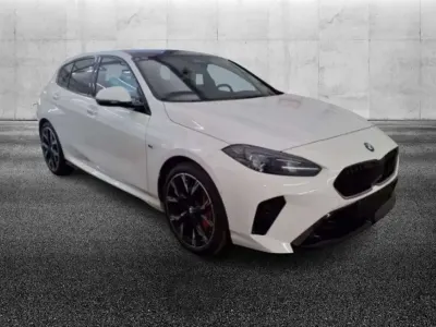 Begagnad BMW 123 M Sport 204 HK (150 kW) 2025 Vit Halvkombi