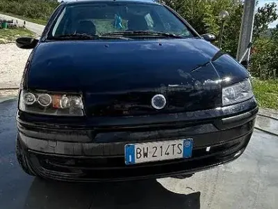 Usata Fiat Punto 80 CV (58 kW) 2002 Nero Utilitaria