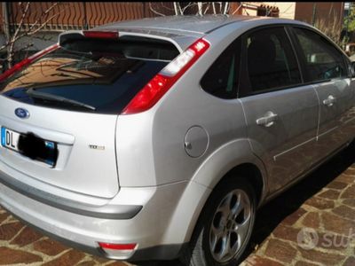 Grigio Usata 2007 Ford Focus Berlina | 4700 €