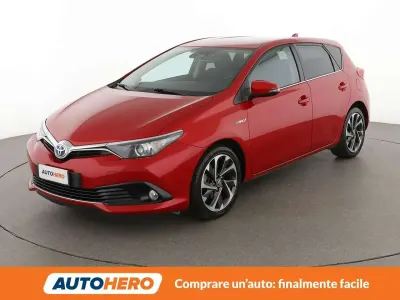 Usata Toyota Auris Hybrid Design 136 CV (100 kW) 2016 Rosso Berlina