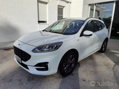 Usata Ford Kuga ST-Line 120 CV (88 kW) 2022 Bianco SUV