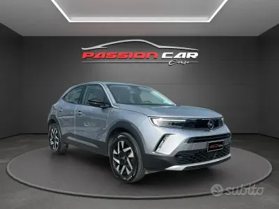 Usata Opel Mokka Elegance 101 CV (74 kW) 2023 Grigio SUV