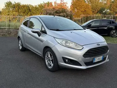 Usata Ford Fiesta Business Edition 92 CV (67 kW) 2015 Utilitaria